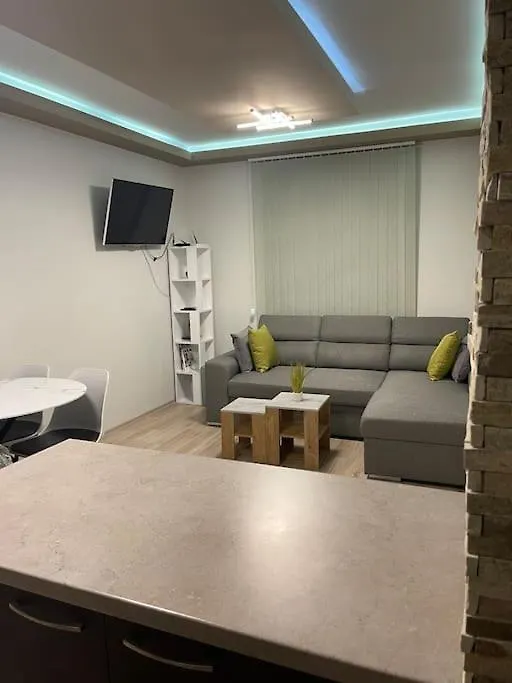 Breeze Apartment Burgas City 0*,
